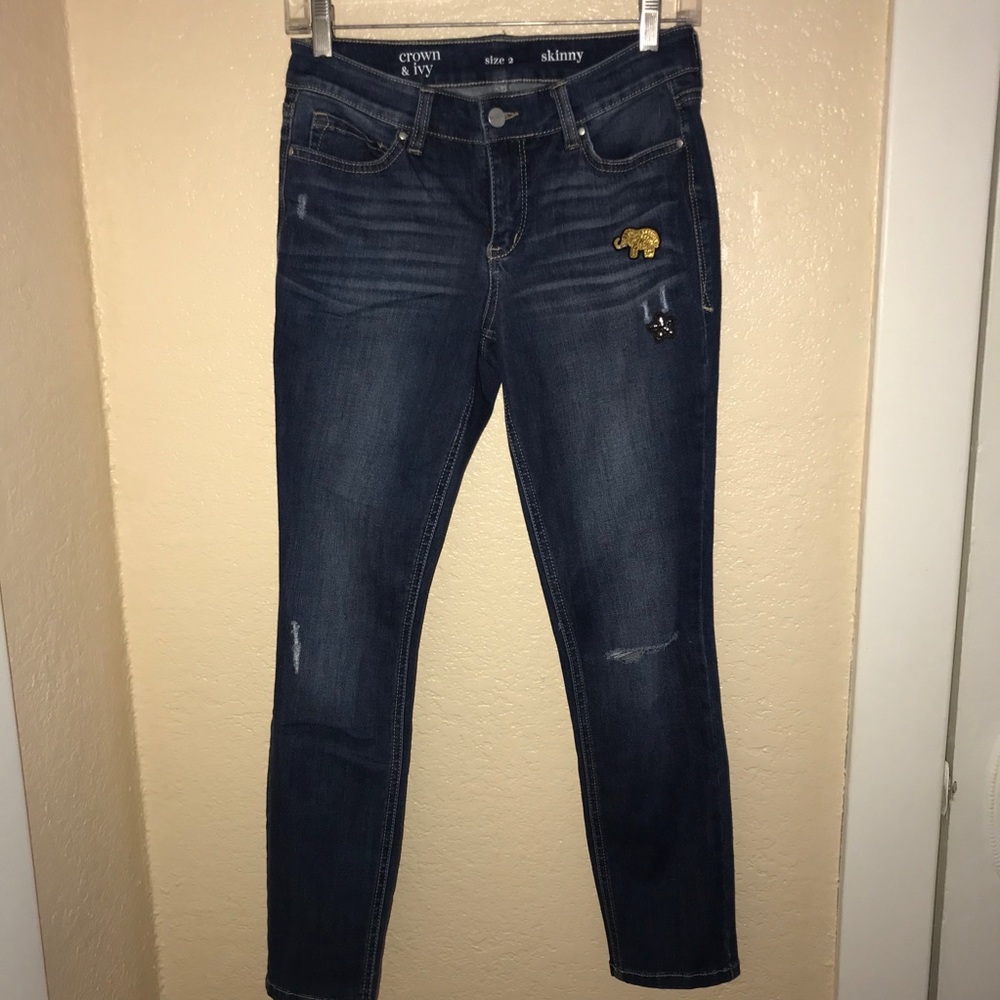 Crown and Ivy skinny jeans elephant patch